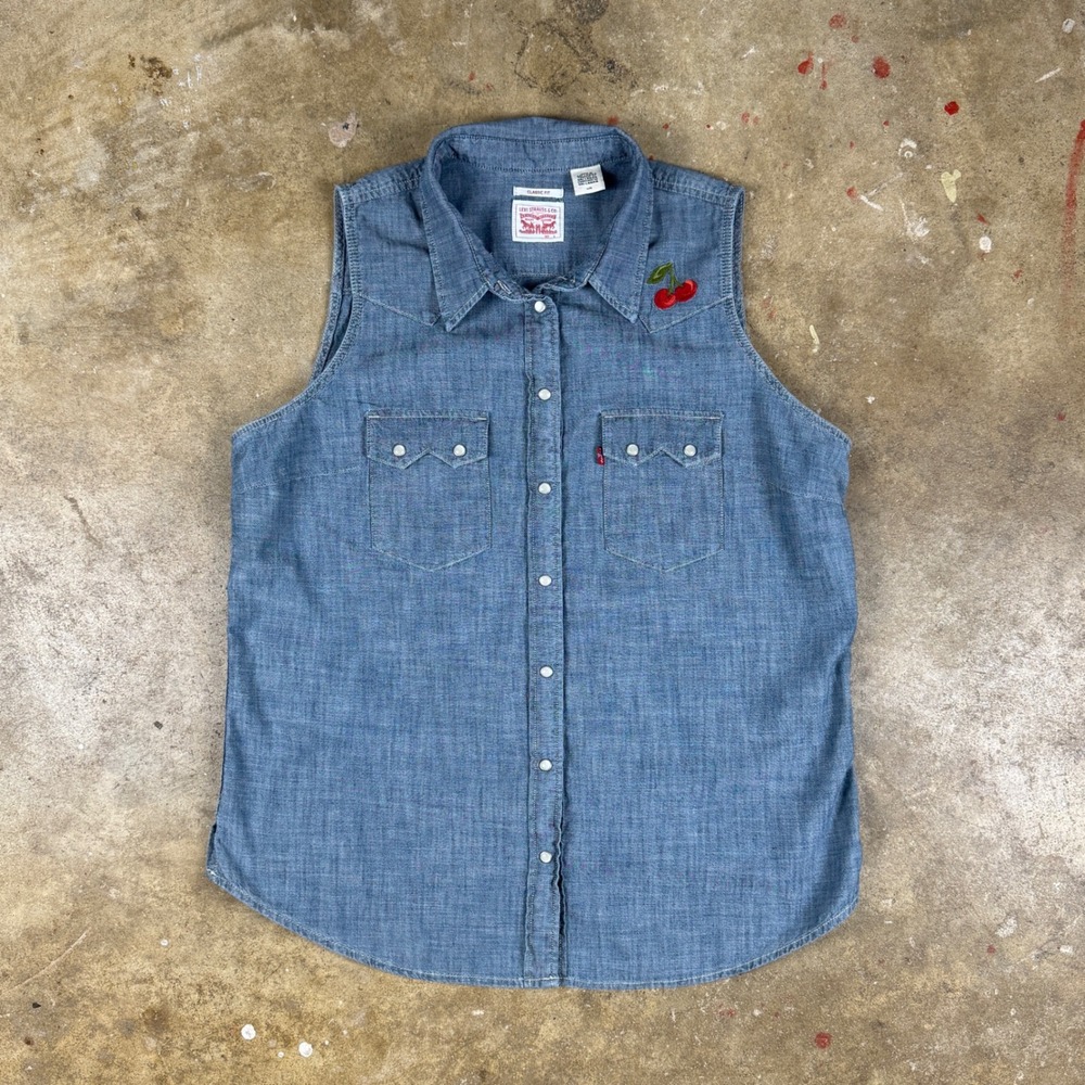 Levi's Women's Large Sleeveless Pearl Snap‎ Denim Shirt Cherry Embroidery